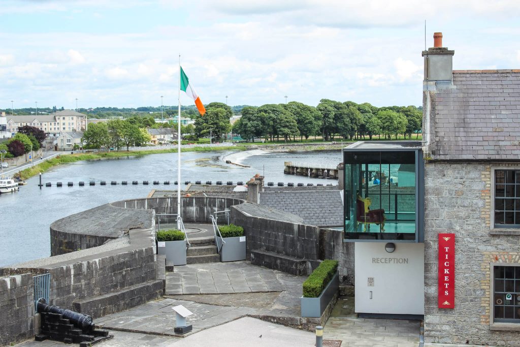 athlone castillo con ninos irlanda